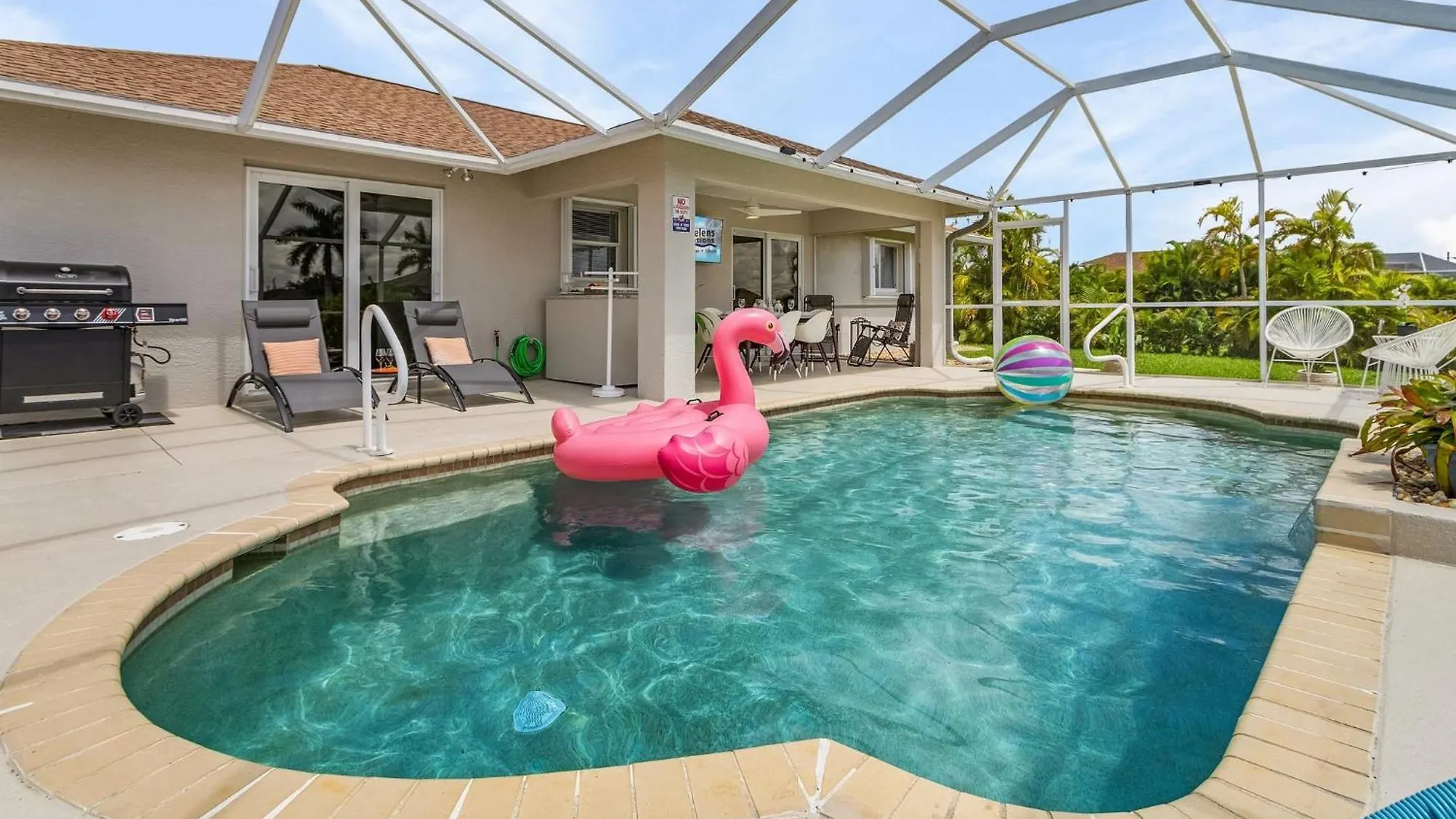 Canal With Heated Pool, Kayaks And Bicycles - The Retreat - Roelens Vacations Cape Coral