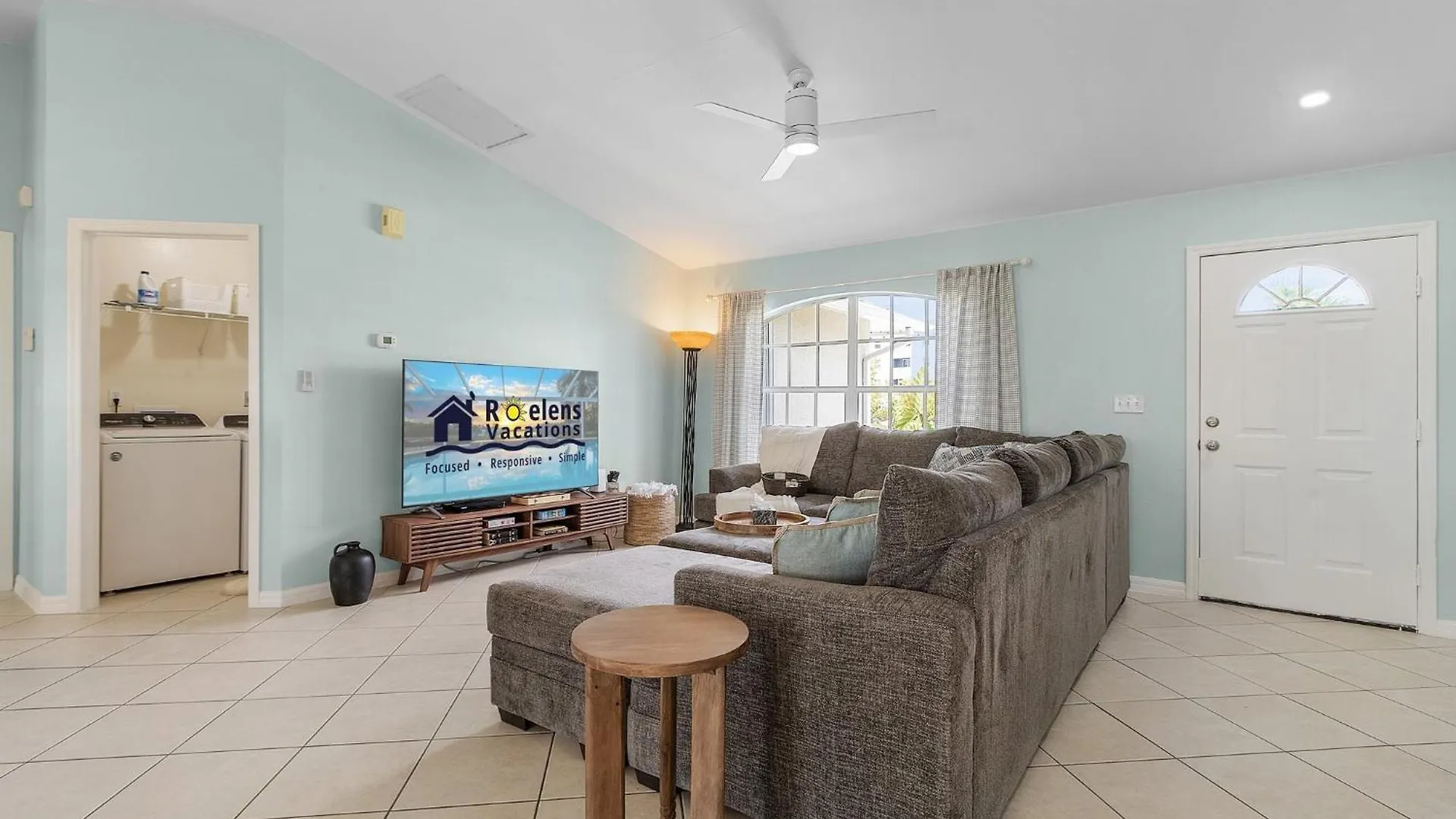 Canal With Heated Pool, Kayaks And Bicycles - The Retreat - Roelens Vacations *