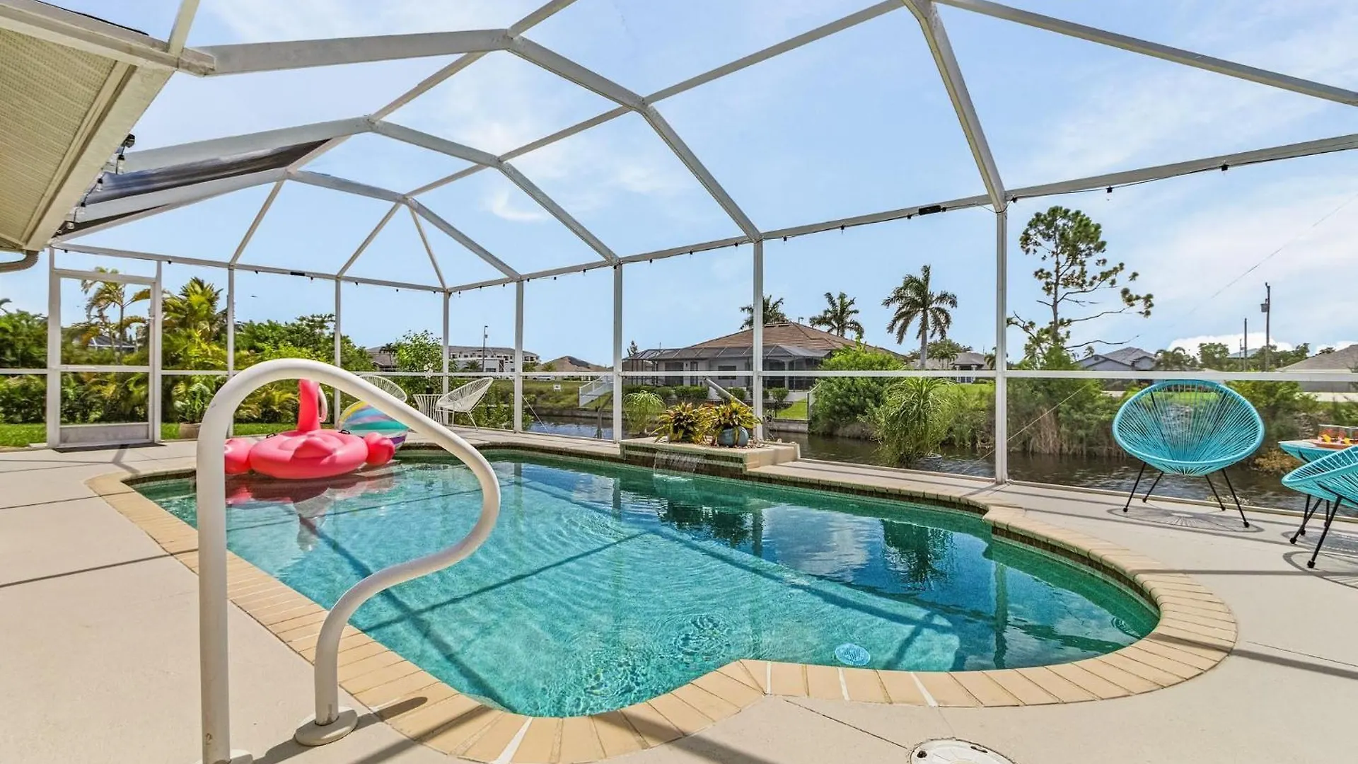Holiday home Canal With Heated Pool, Kayaks And Bicycles - The Retreat - Roelens Vacations