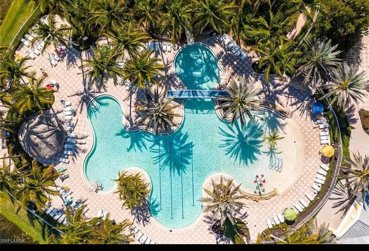 Tropical House Style Living Pet Friendly