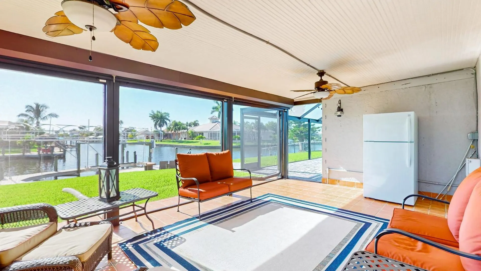 Holiday home Coral Canal Retreat *