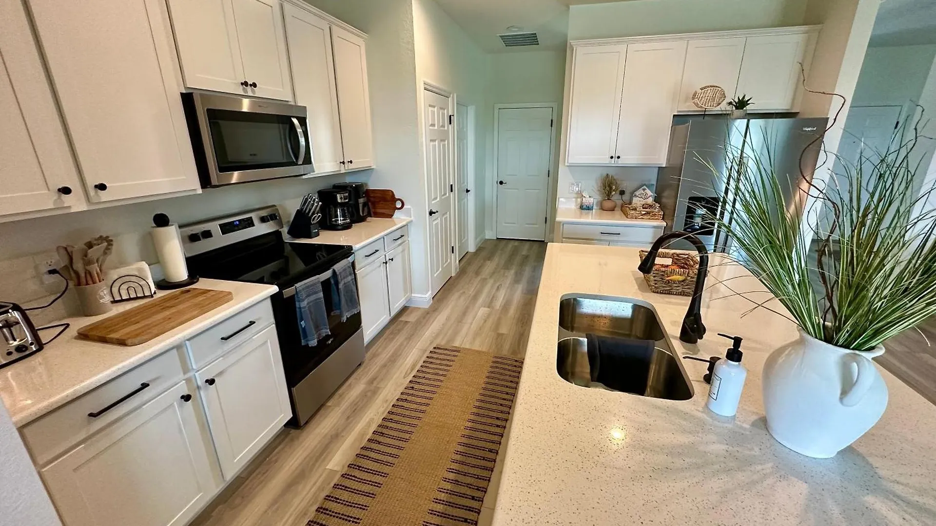 Cape Coral-ft Myers Waterfront Four Bedroom Holiday home Cape Coral