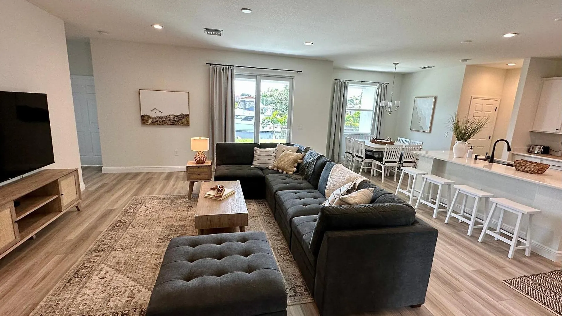 Cape Coral-ft Myers Waterfront Four Bedroom * Cape Coral