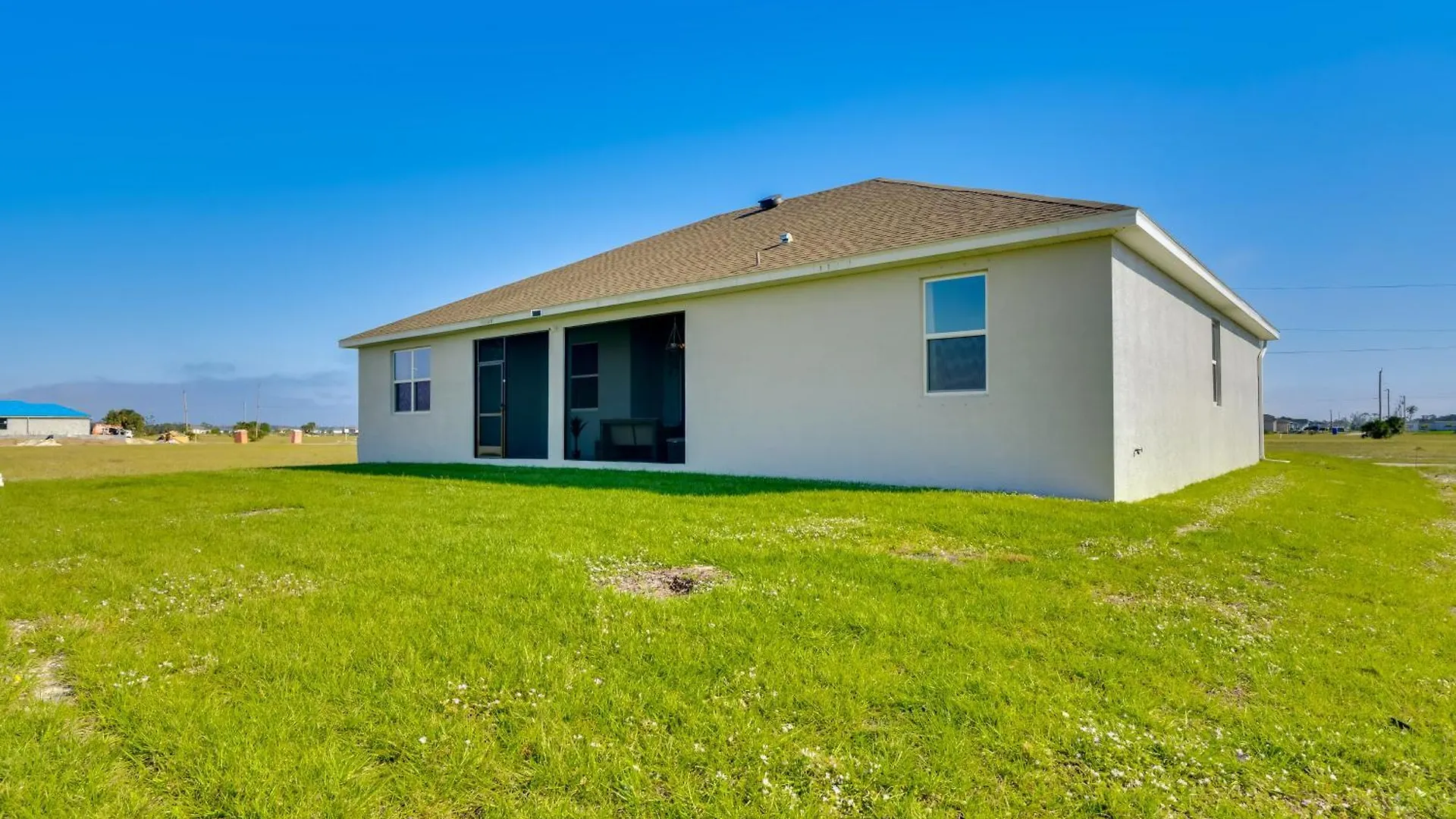 Retreat With Screened-in Patio! * Cape Coral
