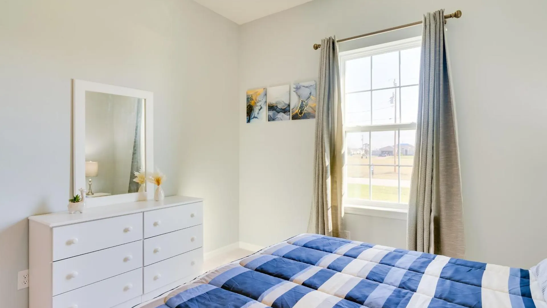 Retreat With Screened-in Patio! Holiday home Cape Coral