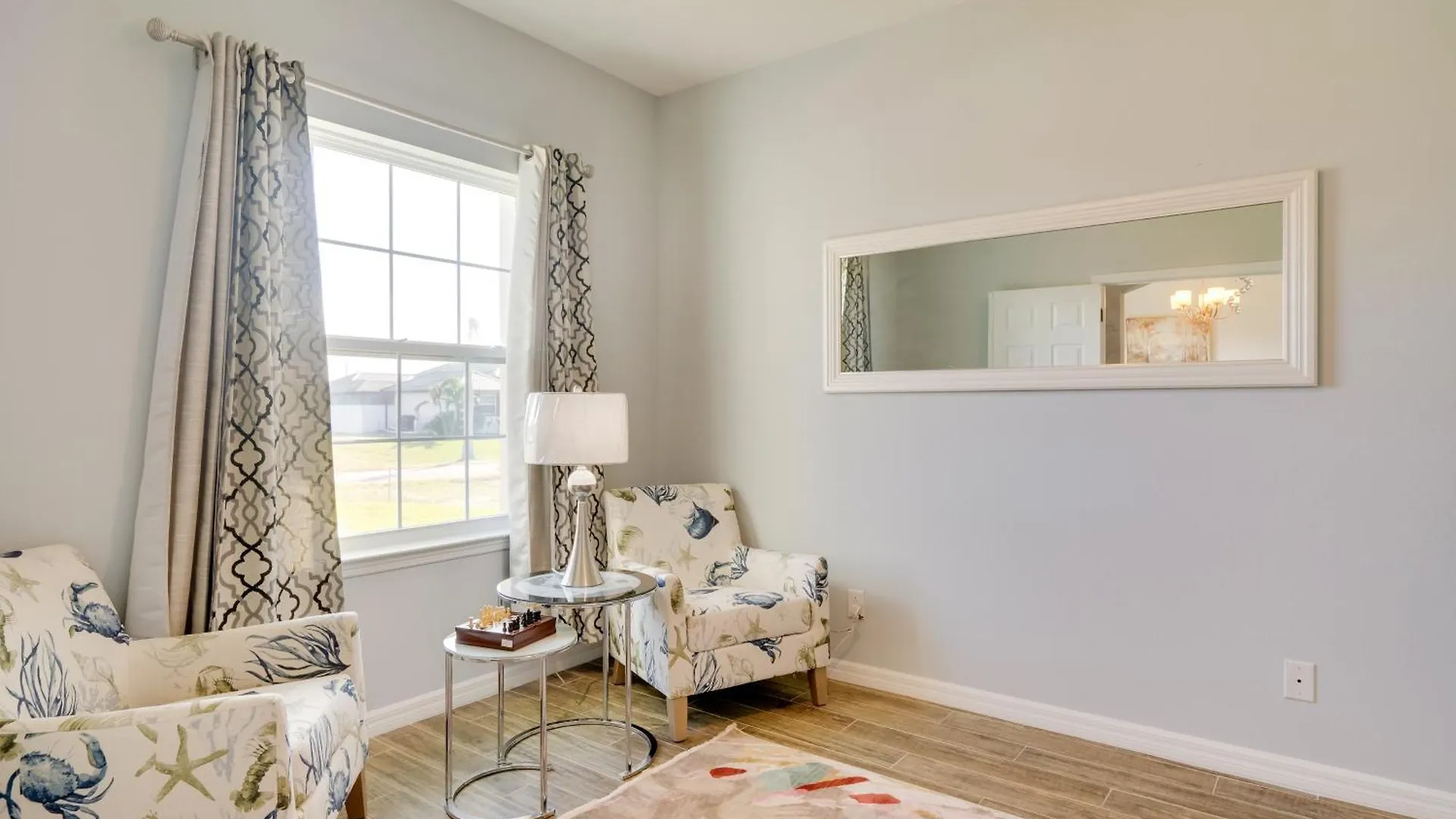 Retreat With Screened-in Patio! *