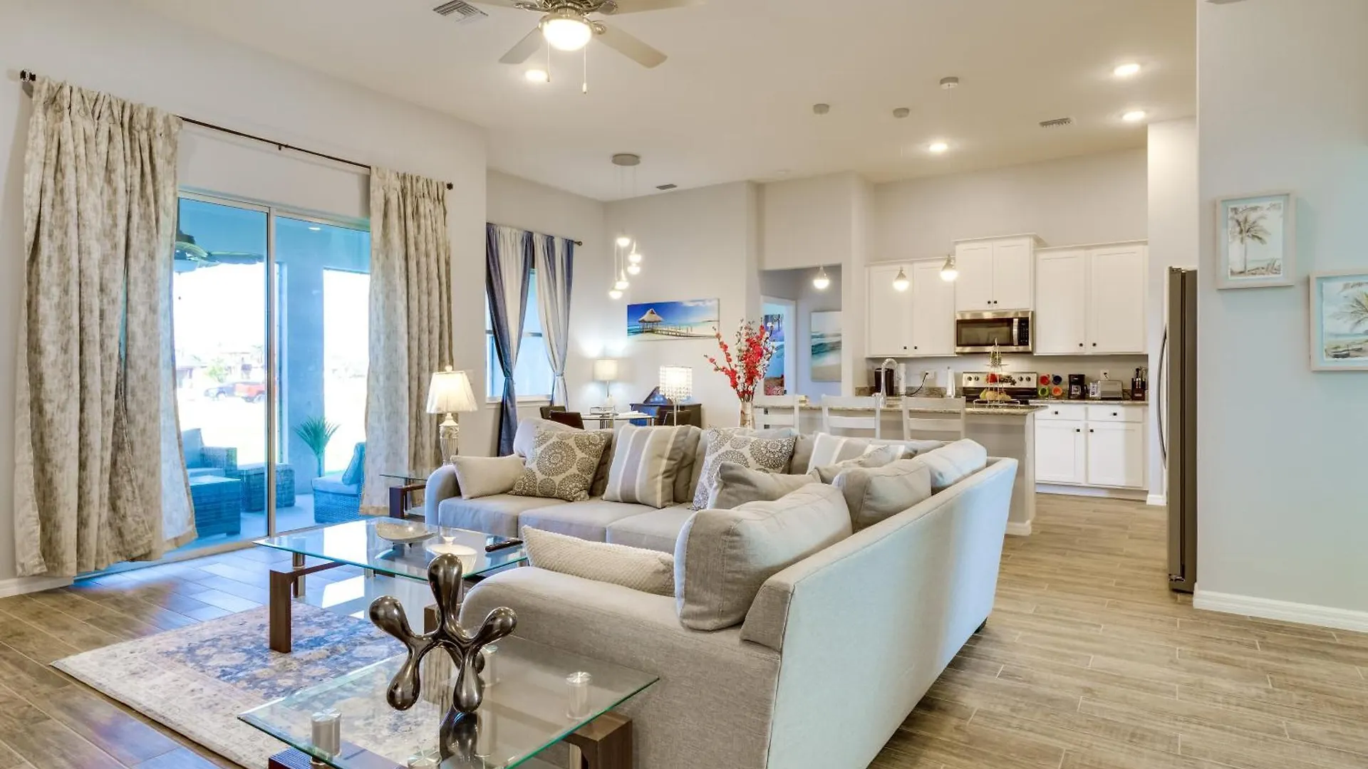 Retreat With Screened-in Patio!