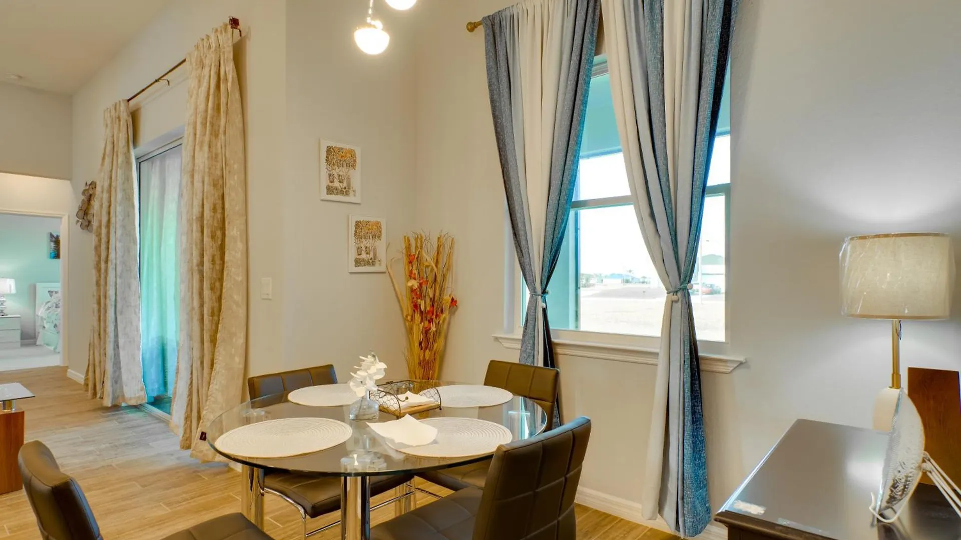 Retreat With Screened-in Patio! Holiday home