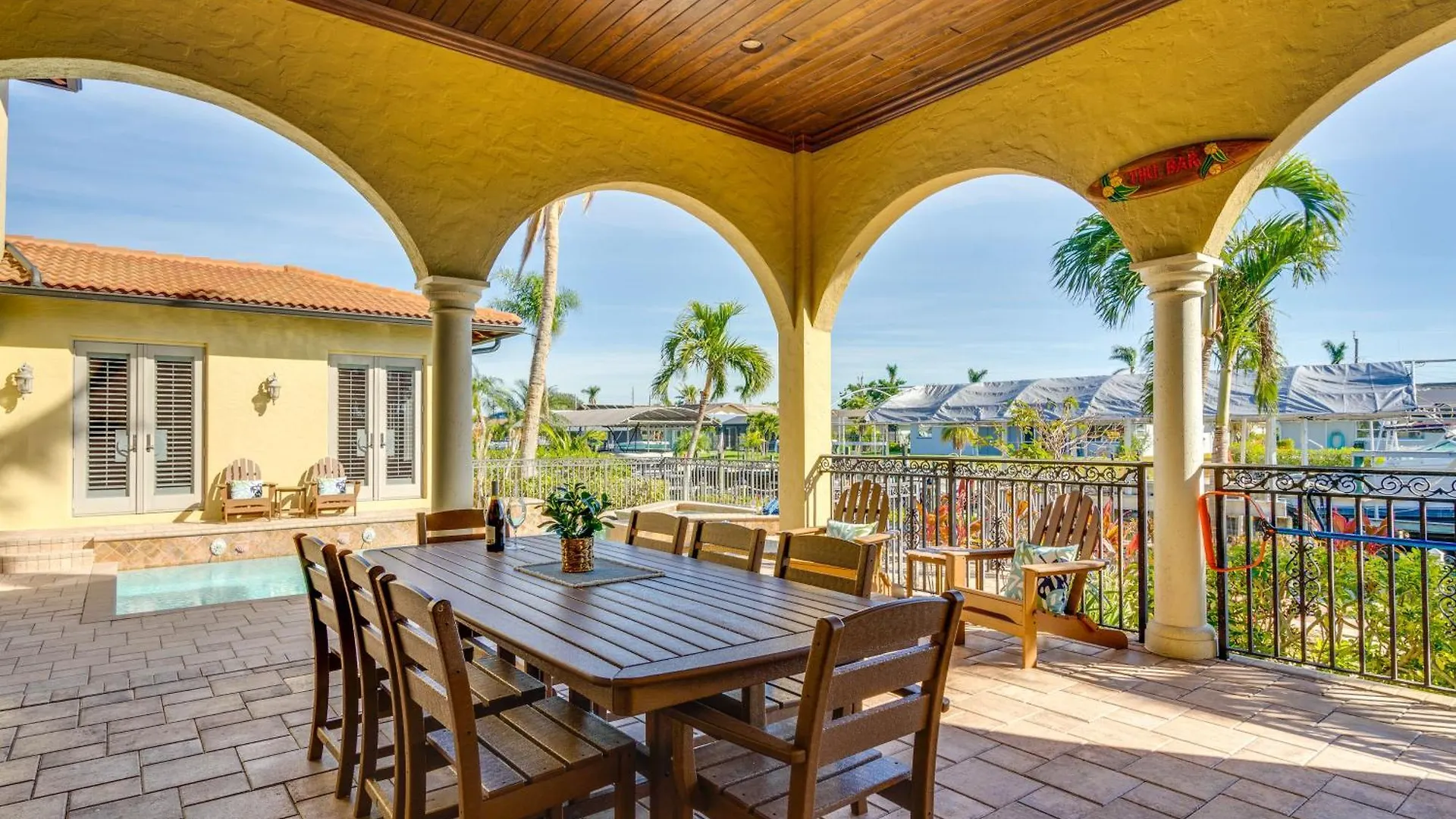 Upscale With Pool And Boat Dock Villa *