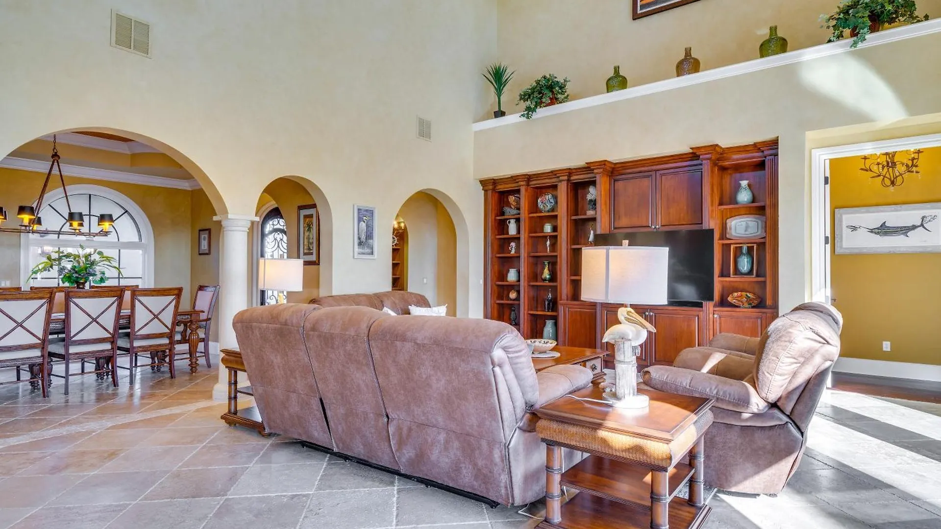 Upscale With Pool And Boat Dock Villa Cape Coral