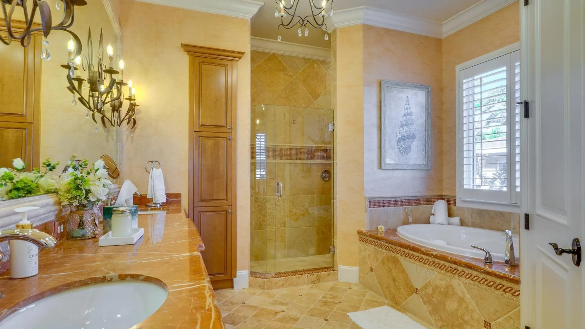 Villa Upscale With Pool And Boat Dock *