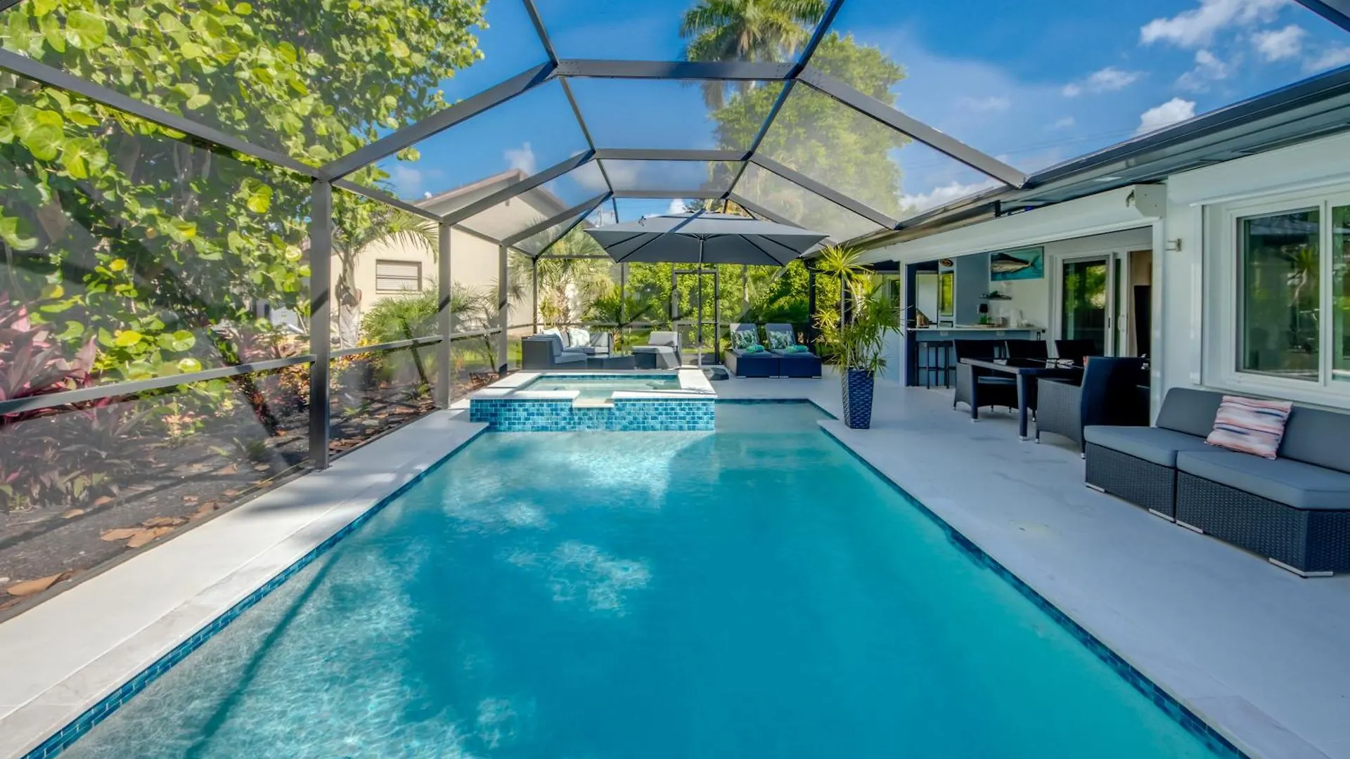 De Vil Cape Coral