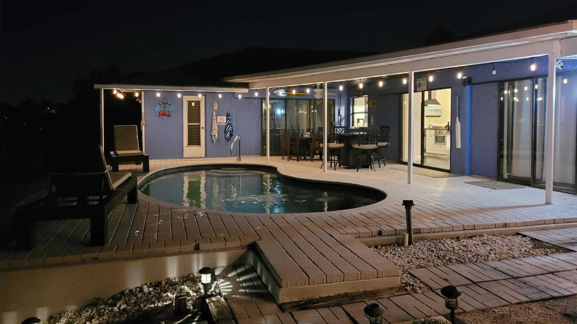 Holiday home Canal-front Oasis With Dock And Kayaks In Cape Coral!