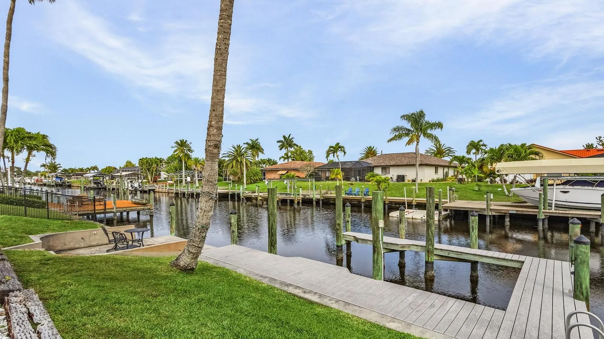 Holiday home Canal-front Oasis With Dock And Kayaks In Cape Coral! Cape Coral