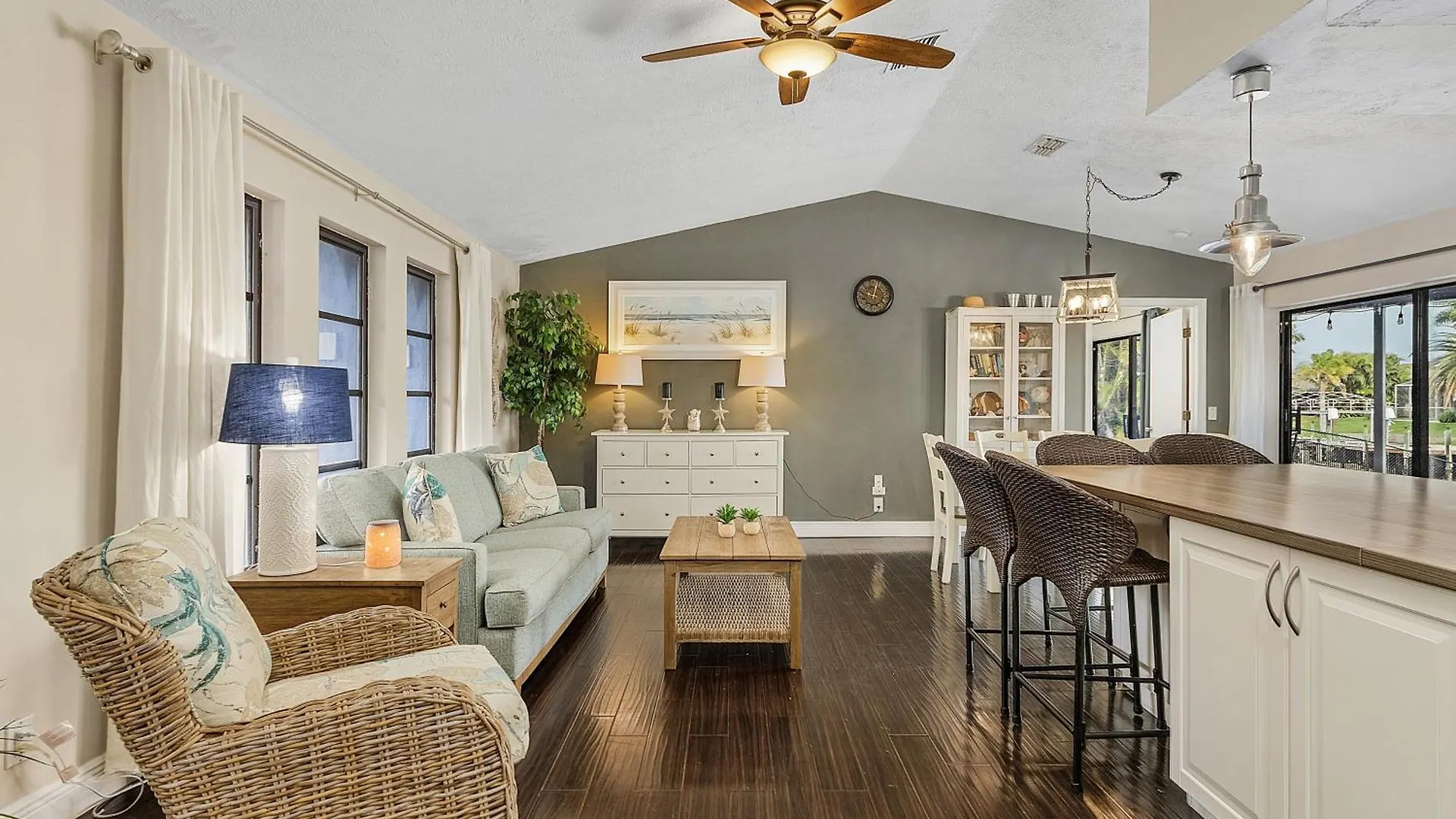 Holiday home Canal-front Oasis With Dock And Kayaks In Cape Coral!