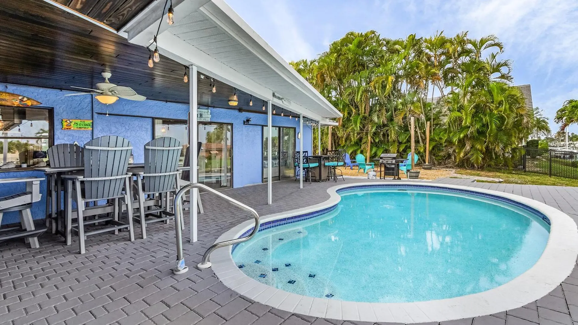 Canal-front Oasis With Dock And Kayaks In Cape Coral! Holiday home *