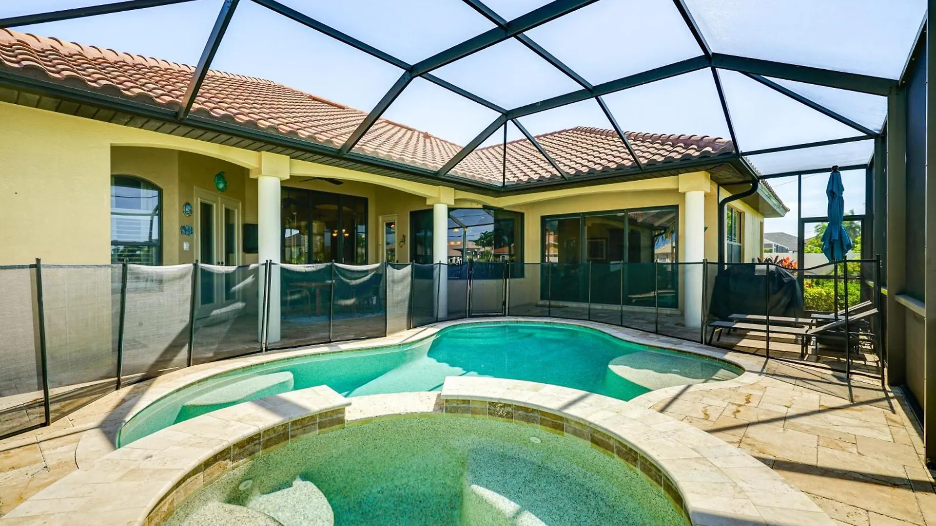 Holiday home With Private Pool 5 Mi To Beaches! *