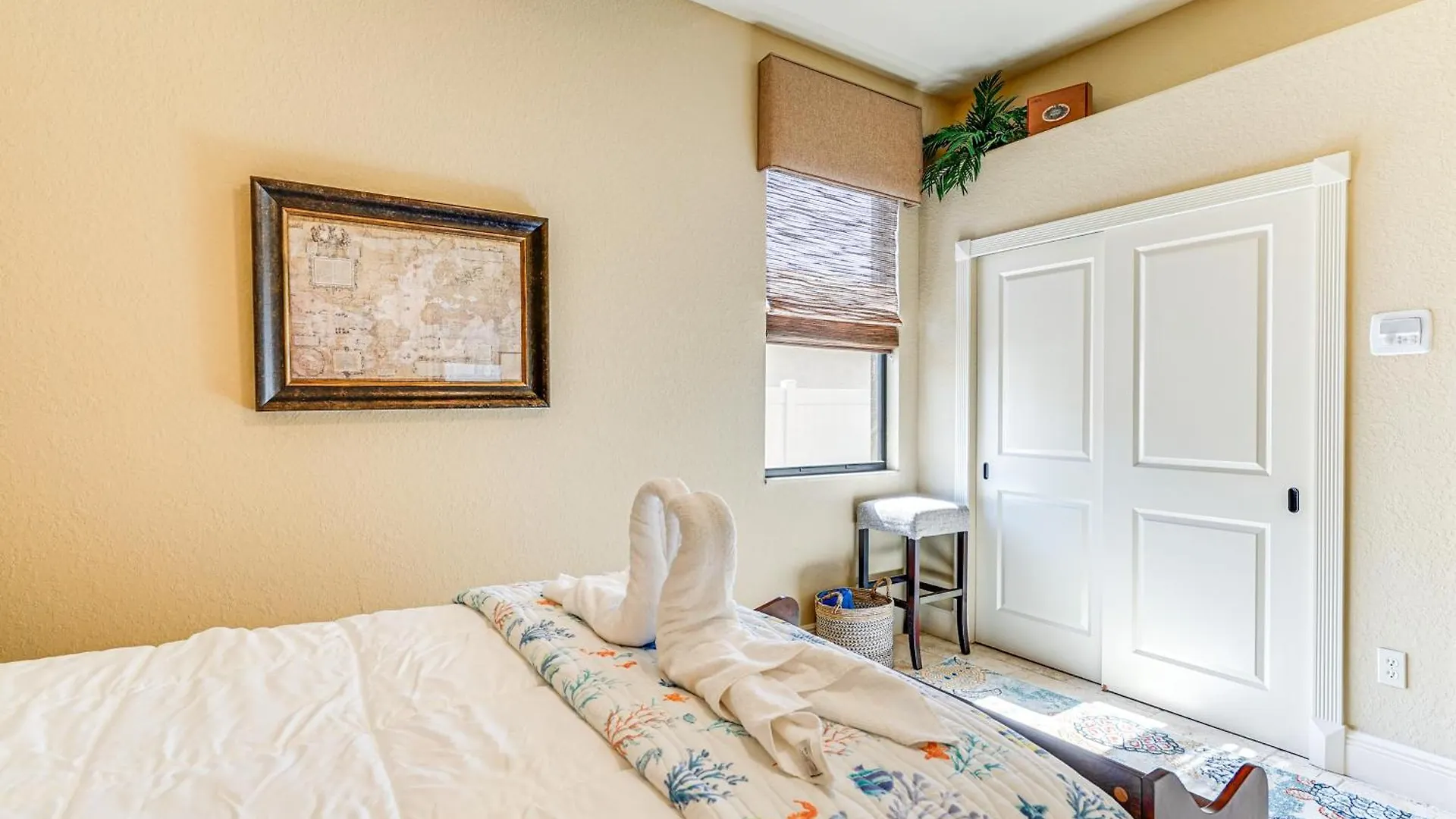 With Private Pool 5 Mi To Beaches! Holiday home Cape Coral
