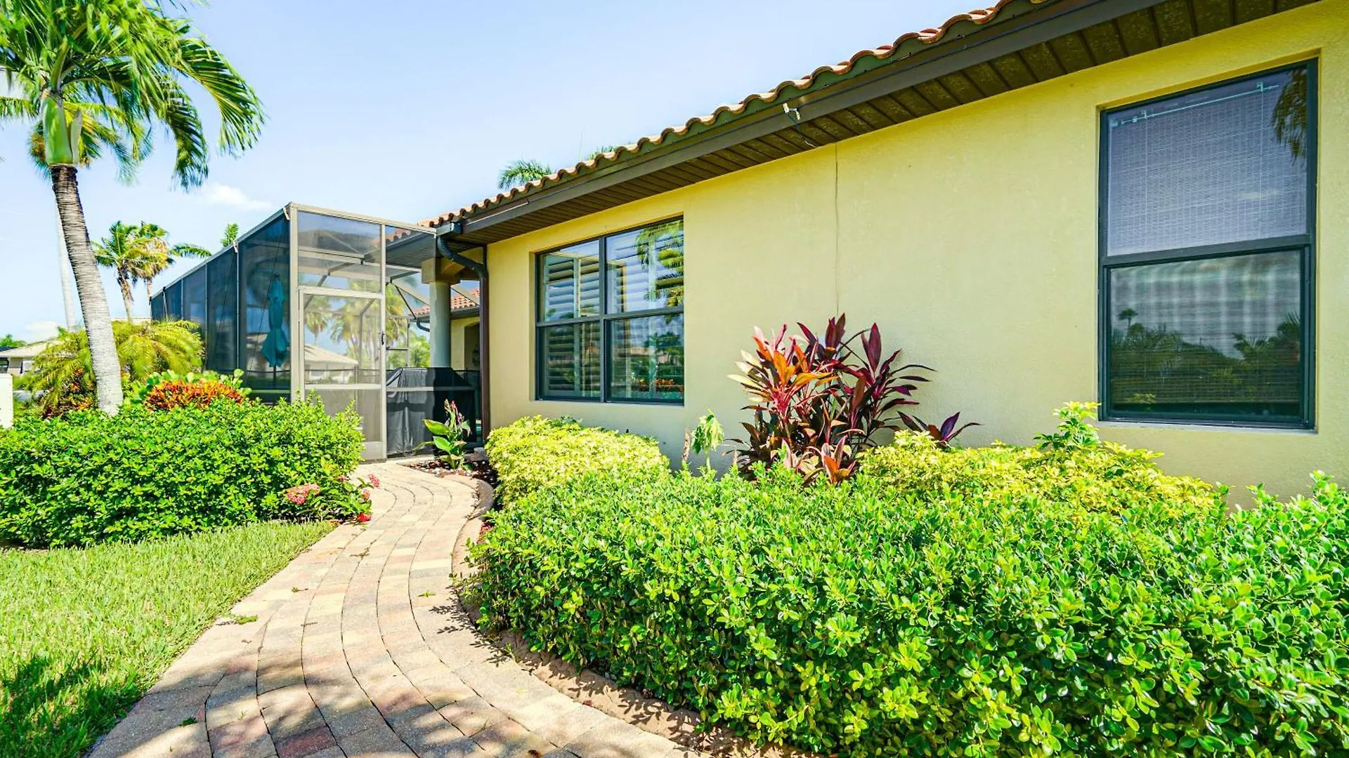 Holiday home With Private Pool 5 Mi To Beaches!