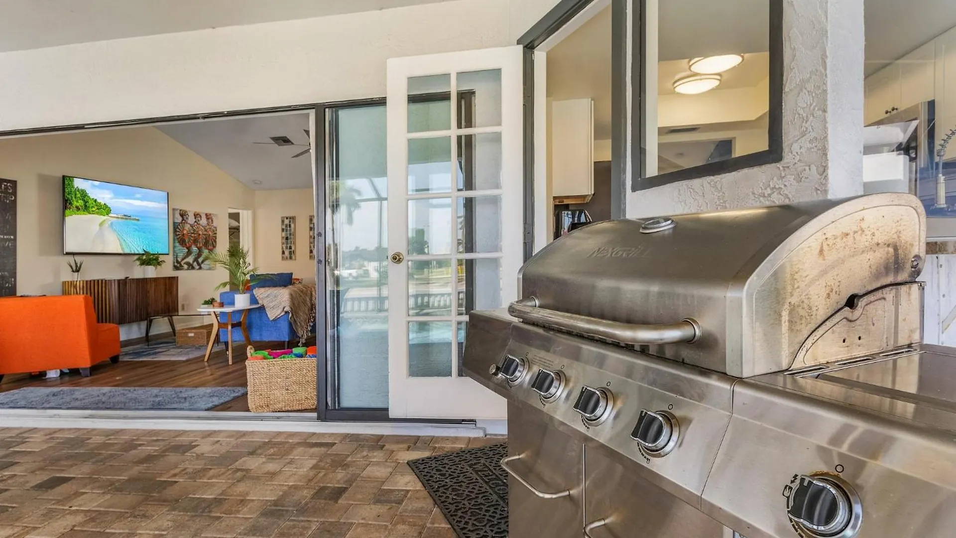Mid Century Vibe Pool Direct Gulf Access * Cape Coral