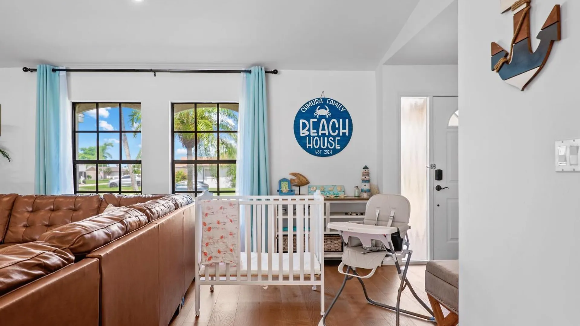 Pelican Paradise! Waterfront, Bbq, Heated Pool, King Bed, Luxury, Family Fun & Cape Coral
