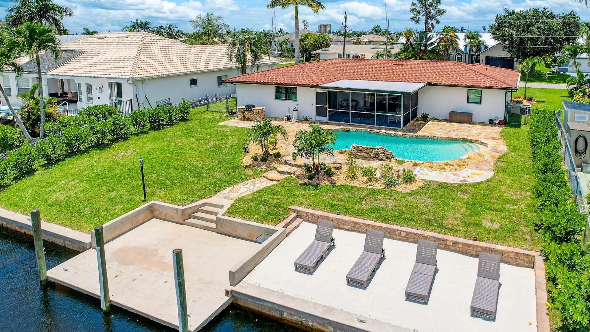 Oasis With Lanai, 5 Mi To Beach!