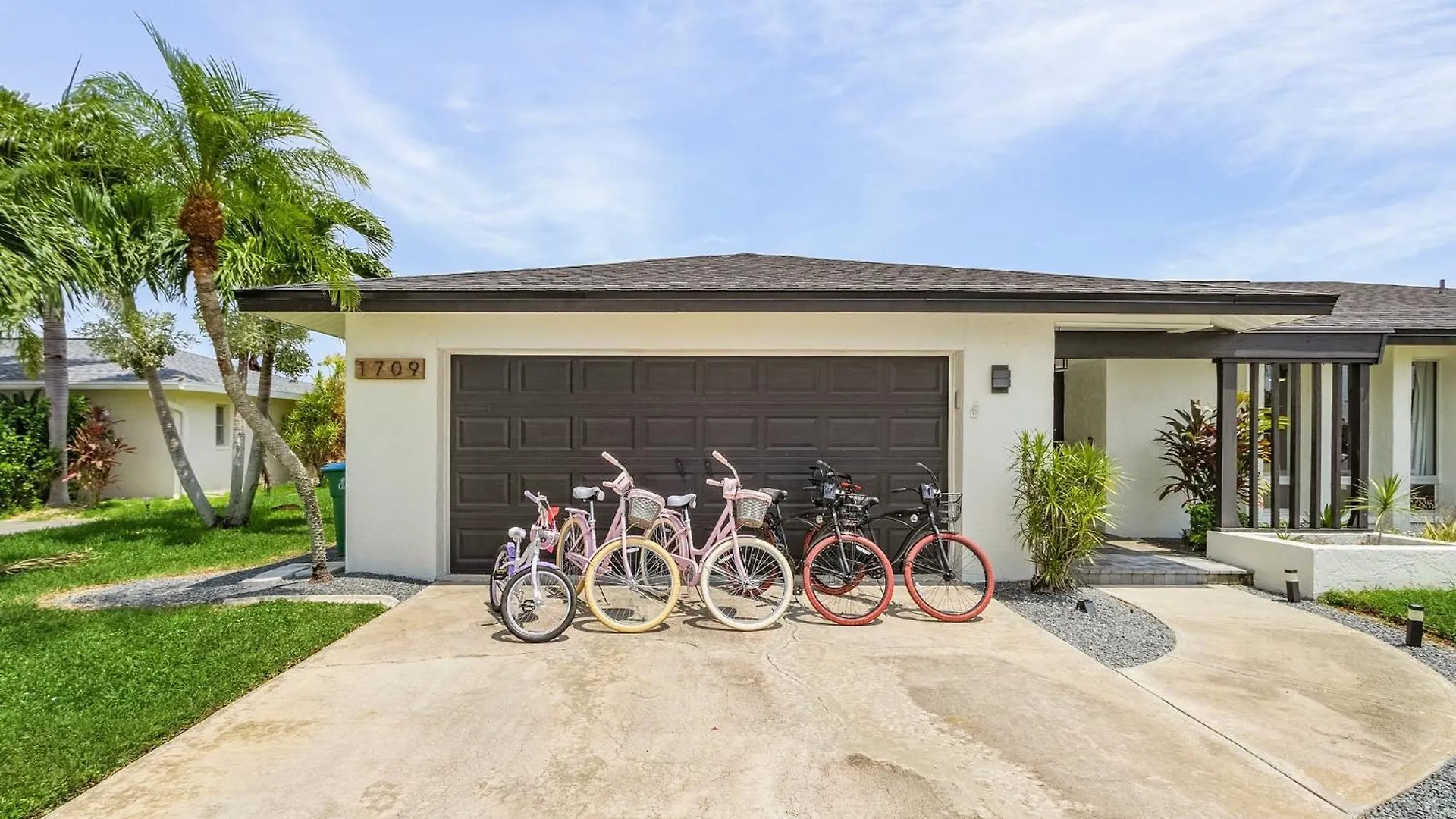 Gulf Access, Heated Pool, Bicycles - Ruby's Coastal Getaway *