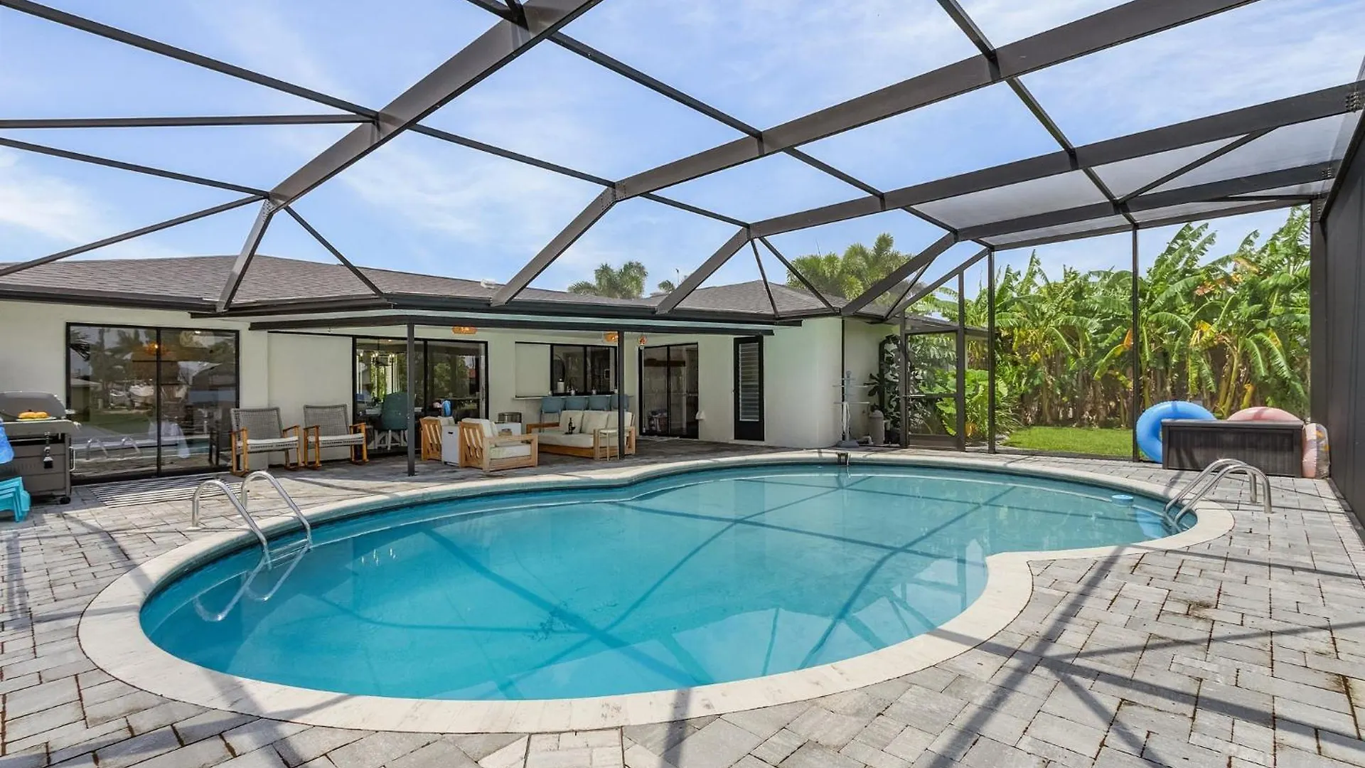 Gulf Access, Heated Pool, Bicycles - Ruby's Coastal Getaway * Cape Coral