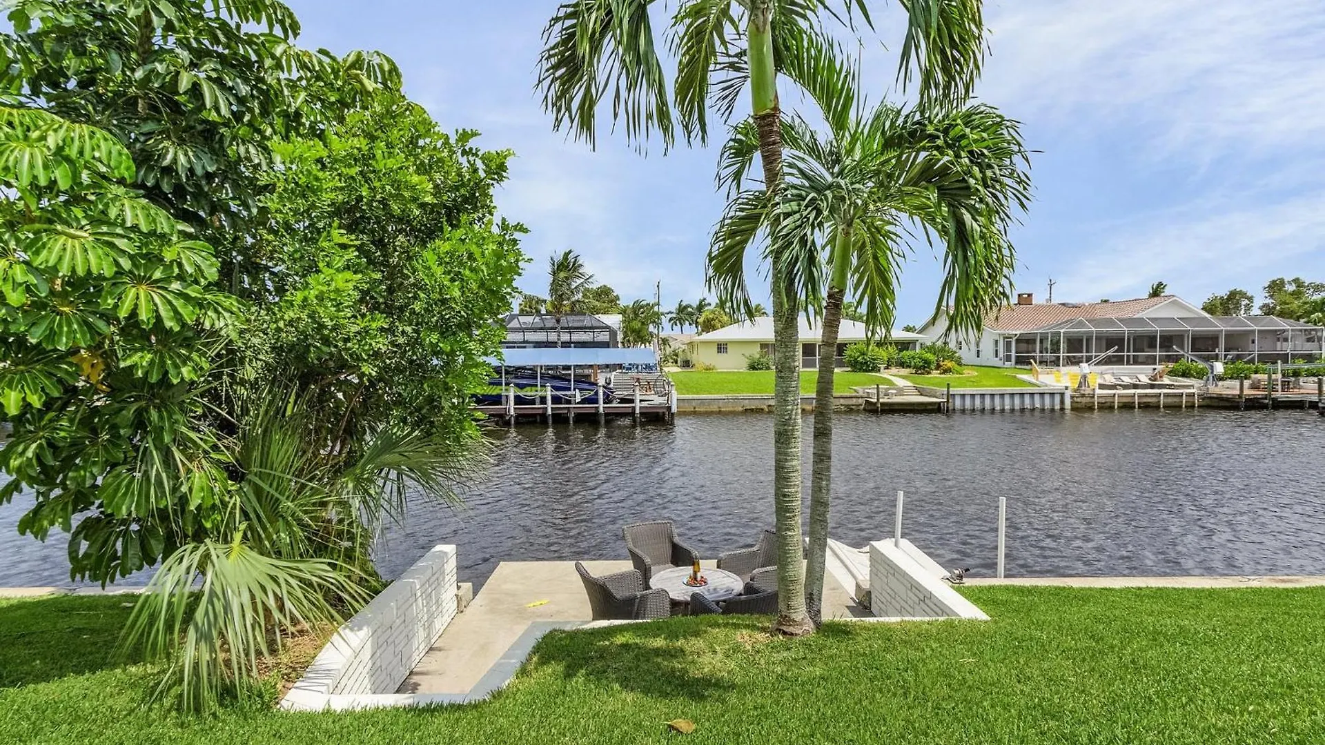 Gulf Access, Heated Pool, Bicycles - Ruby's Coastal Getaway Cape Coral