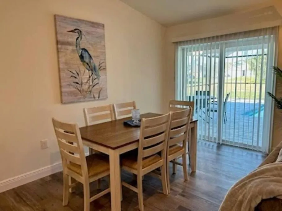 New Build With Heated Pool! Perfect For 2 Families!