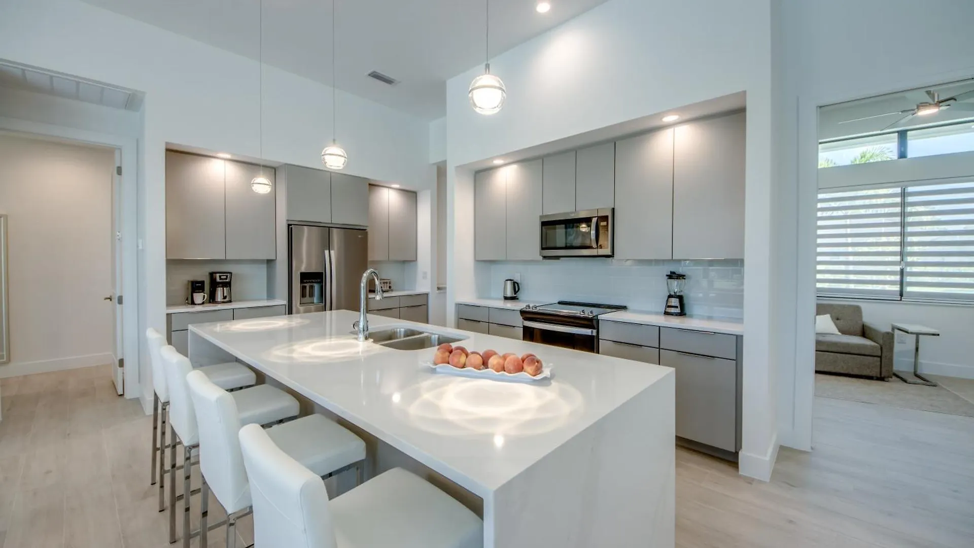 Brandnew Villa-puresun At Canal Intersection, Heated Saltwater Pool And Spa, Facing South Villa *