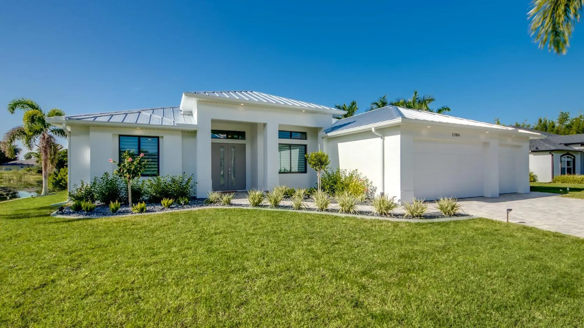 Brandnew Villa-puresun At Canal Intersection, Heated Saltwater Pool And Spa, Facing South Villa
