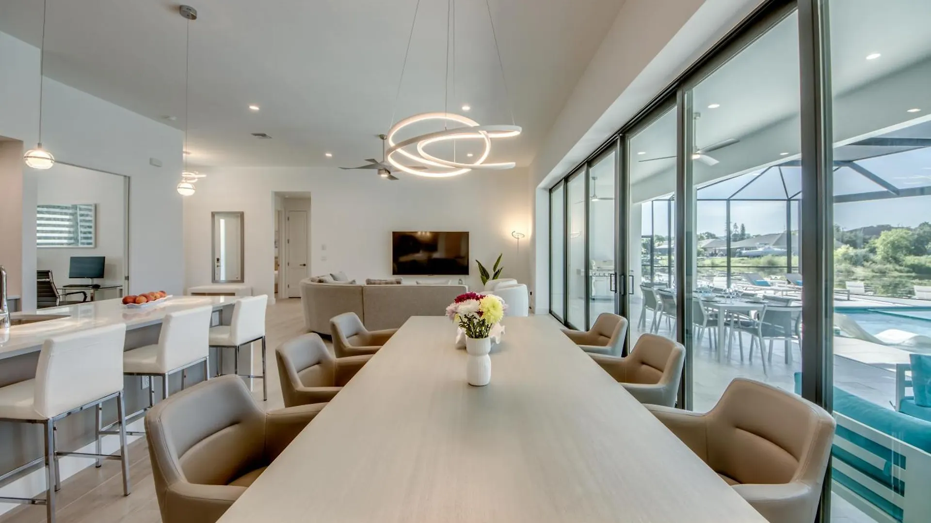 Brandnew Villa-puresun At Canal Intersection, Heated Saltwater Pool And Spa, Facing South *