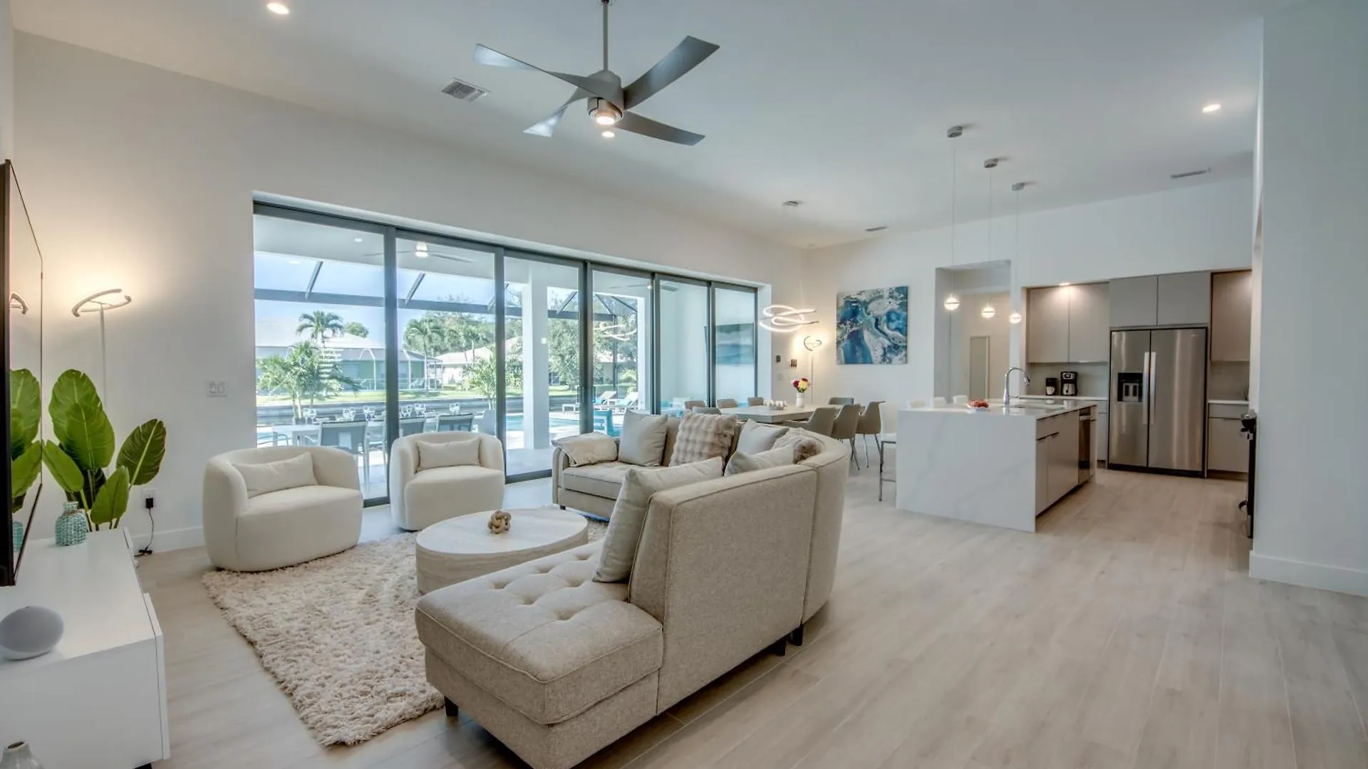 Villa Brandnew Villa-puresun At Canal Intersection, Heated Saltwater Pool And Spa, Facing South Cape Coral