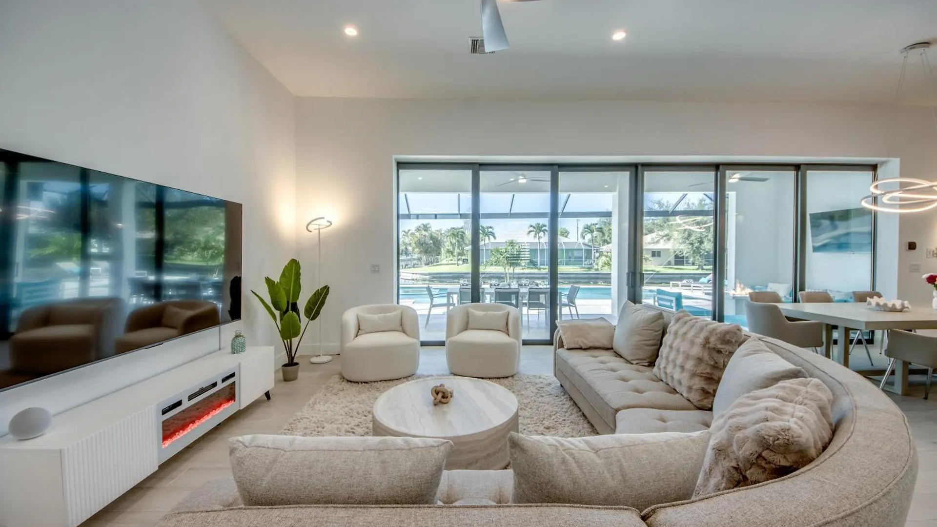 Brandnew Villa-puresun At Canal Intersection, Heated Saltwater Pool And Spa, Facing South * Cape Coral
