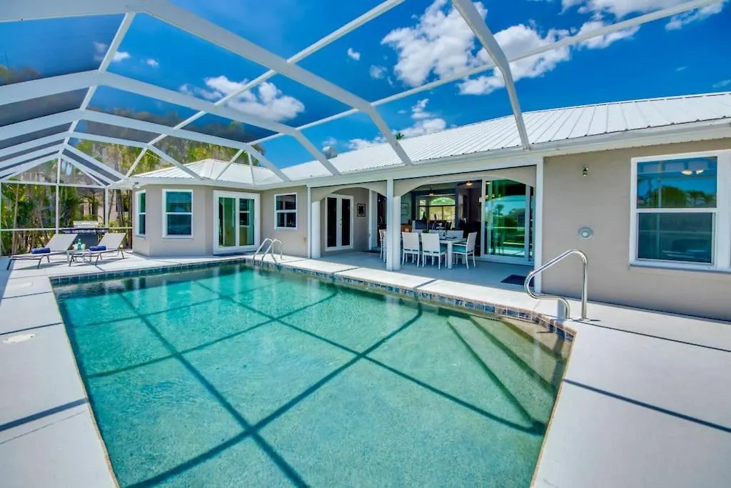 Tropical Breeze By Coralvilla - Pool, Good Boat Location Holiday home Cape Coral