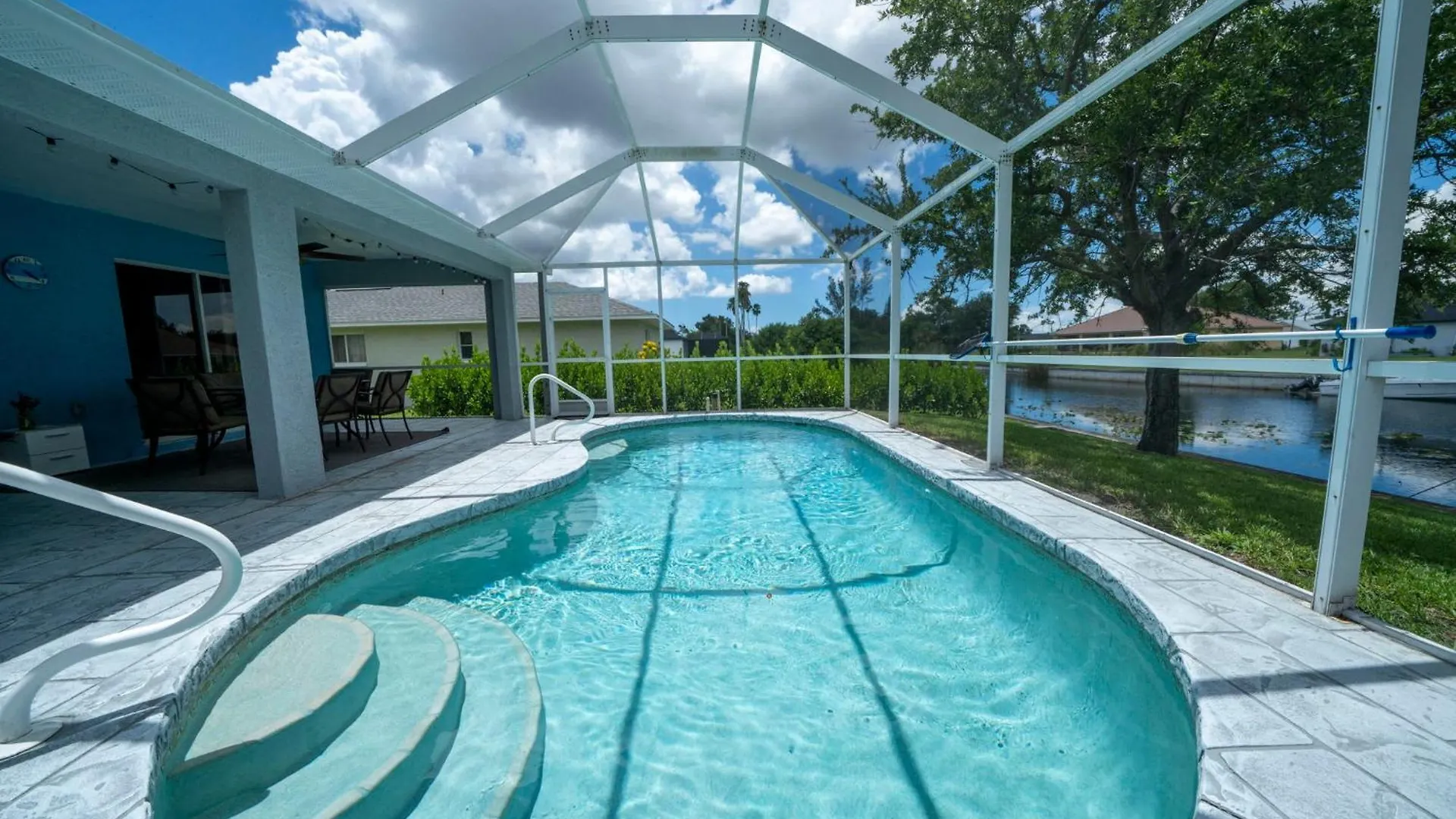 Spacious Santa Barbara With Private Pool