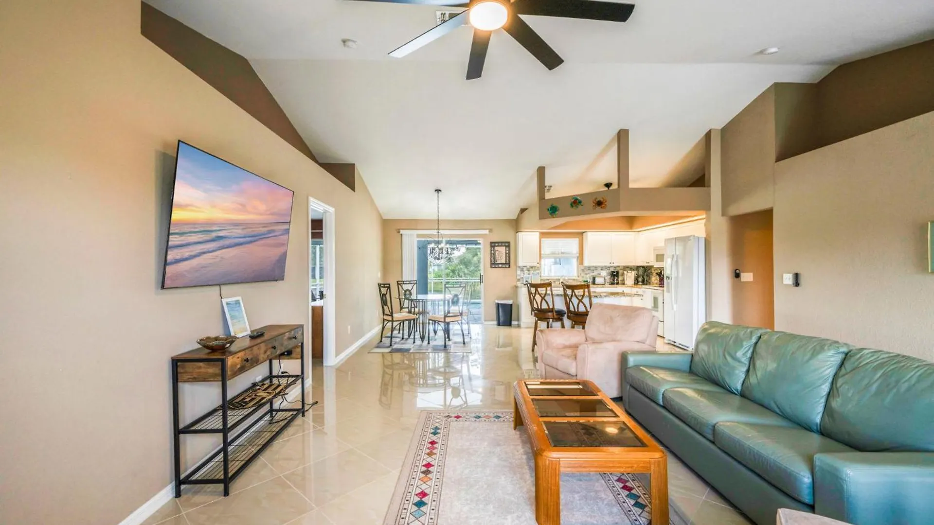 Spacious Santa Barbara With Private Pool Holiday home Cape Coral