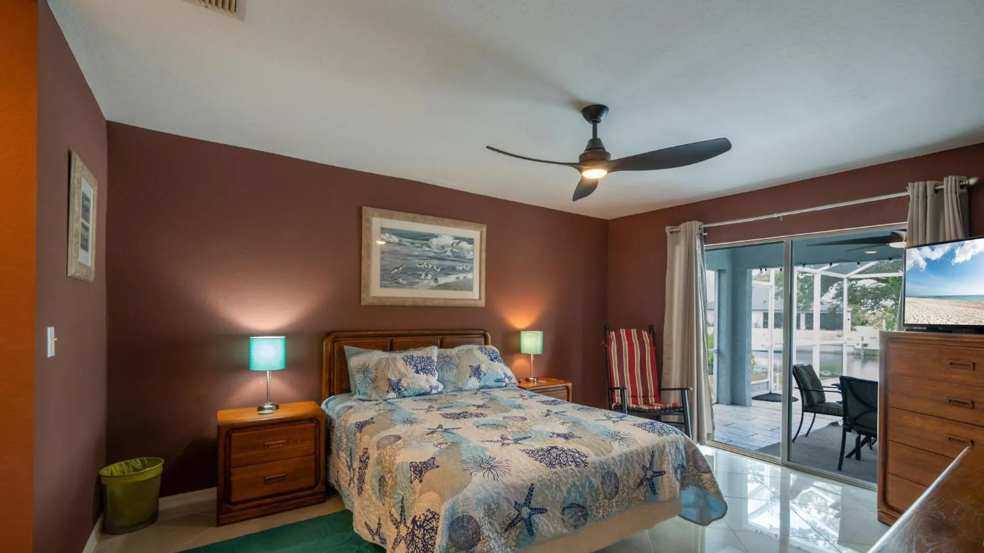 Spacious Santa Barbara With Private Pool Cape Coral
