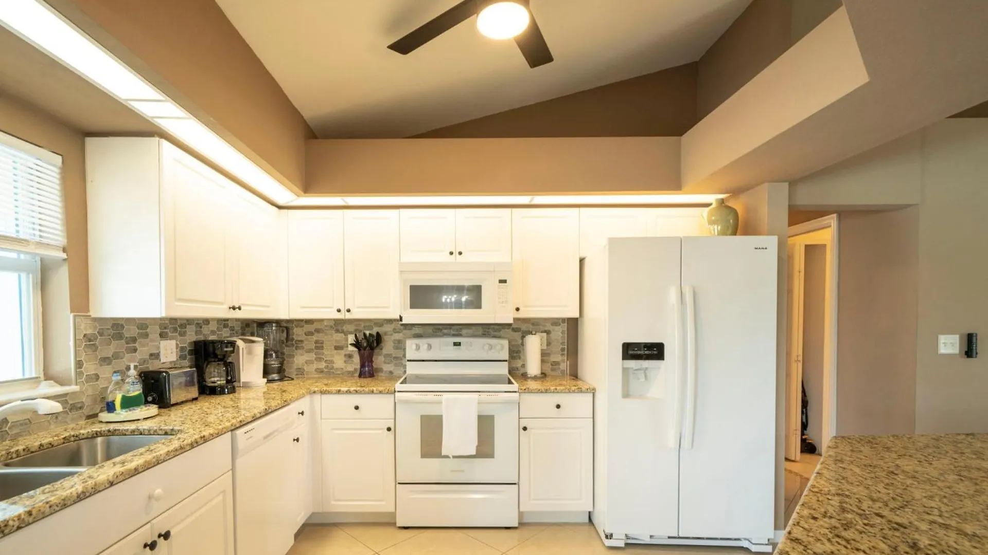 Spacious Santa Barbara With Private Pool * Cape Coral