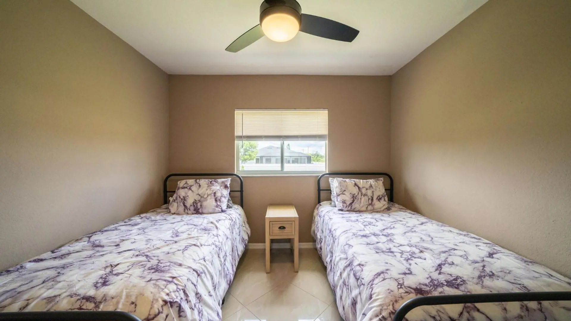 Spacious Santa Barbara With Private Pool * Cape Coral