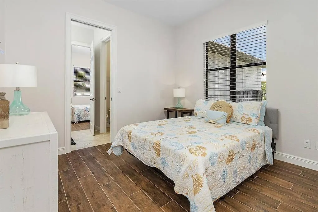 Good Life Family Retreat Gulf Access Pool And Holiday home *