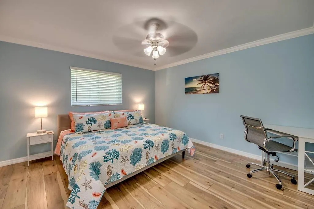 Bella's Paradise Cape Coral