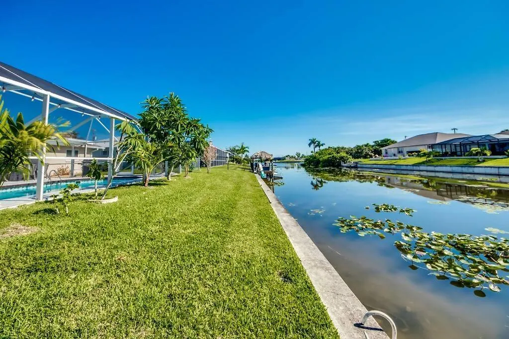 Holiday home Bella's Paradise Cape Coral