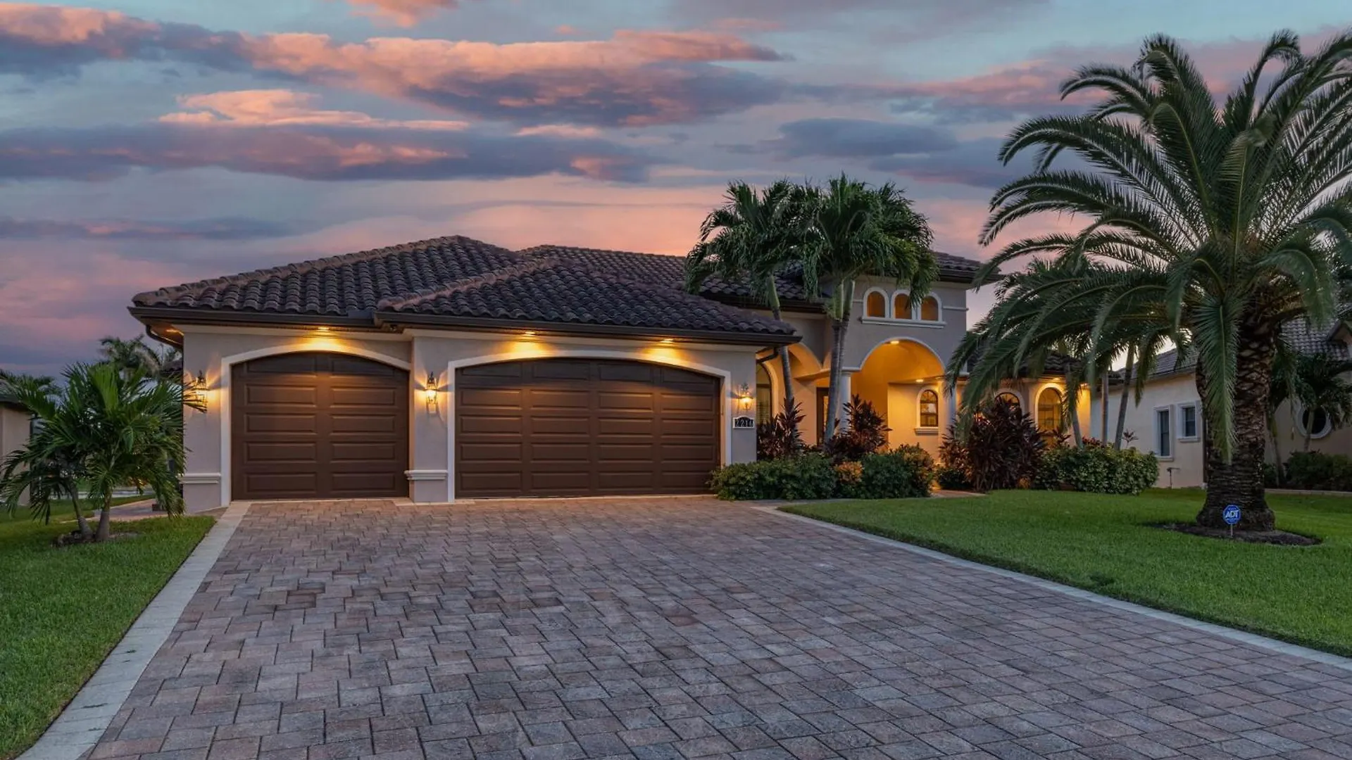 Luxury, Sunsets, Heated Infinity Pool, Spa, Pool Table, Bikes & Kayaks - Coral Bay - Roelens *
