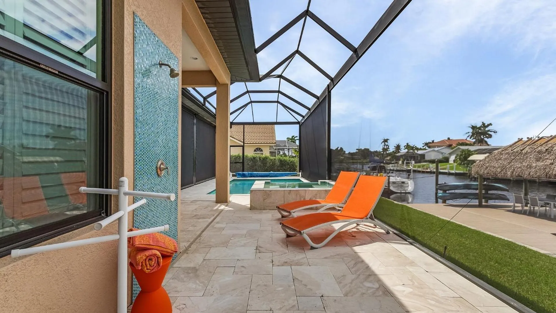 Holiday home Waterfront Luxury, Heated Saltwater Pool & Spa, Dock, Tiki, Kayaks - Tarpon Time - Roelens