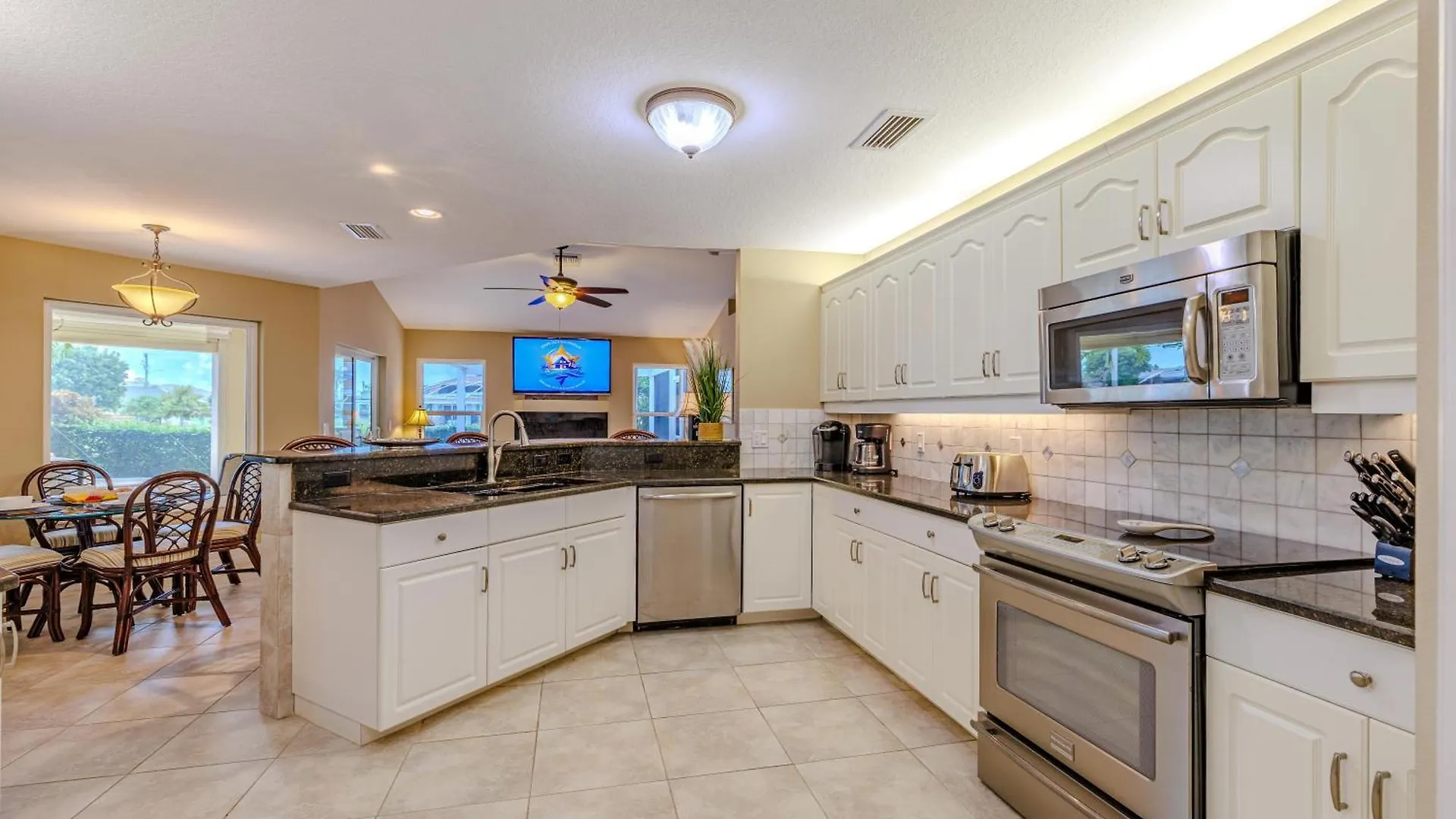 Vittoria Stars Vacation * Cape Coral