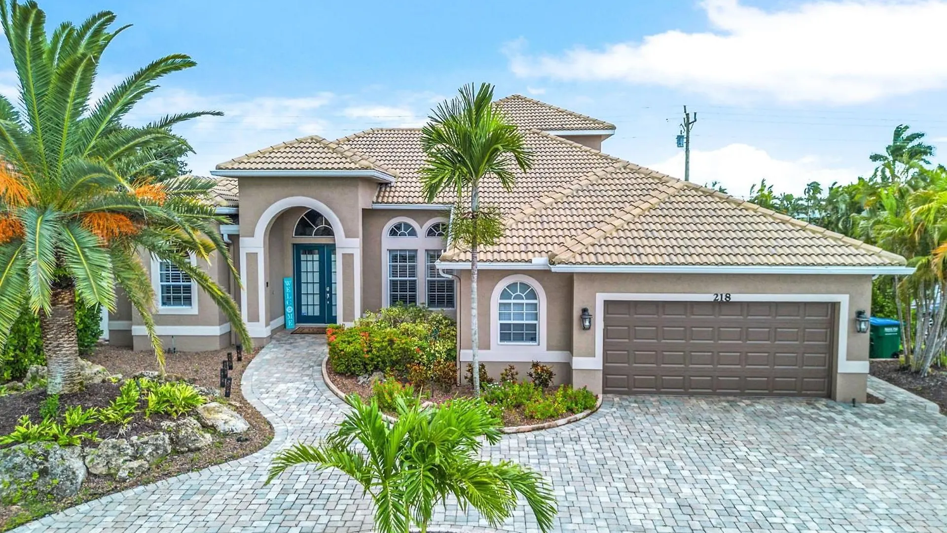 Holiday home Foosball, Shuffleboard, Heated Saltwater Pool - Coastal Point - Roelens *