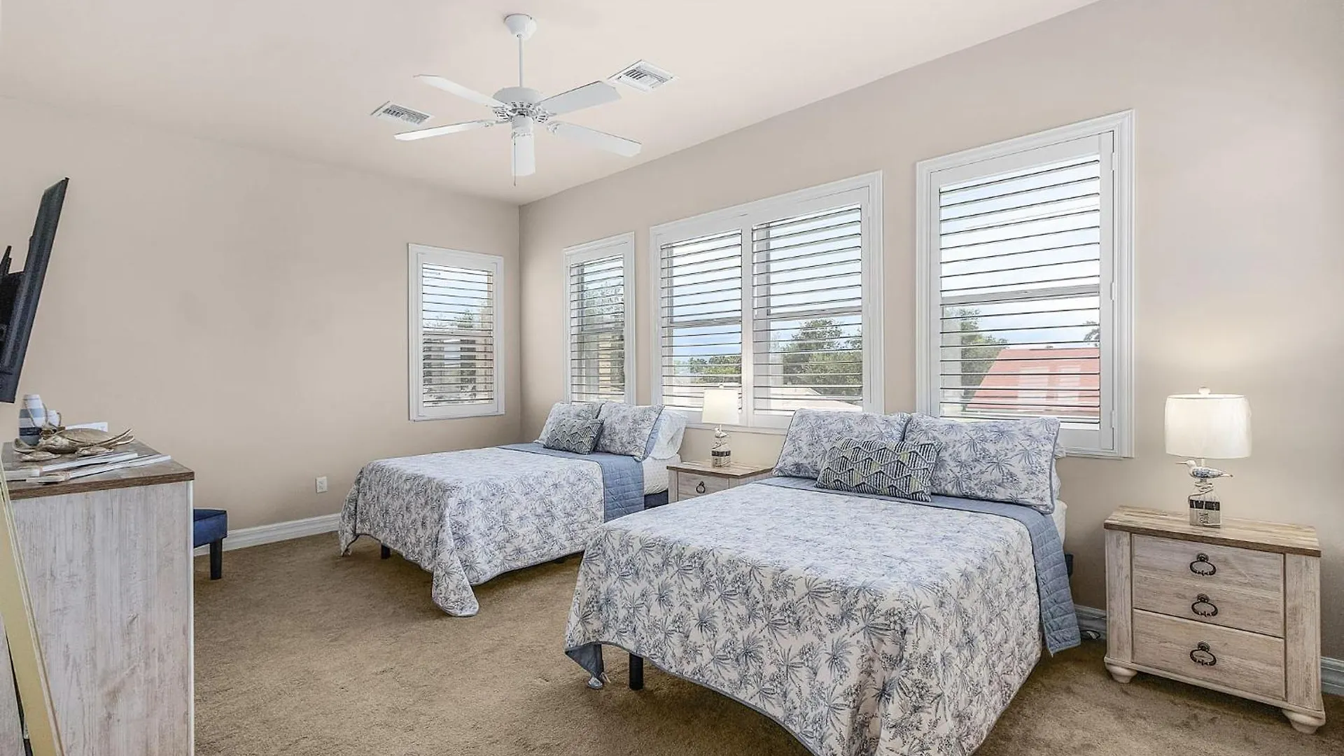 Holiday home Foosball, Shuffleboard, Heated Saltwater Pool - Coastal Point - Roelens *