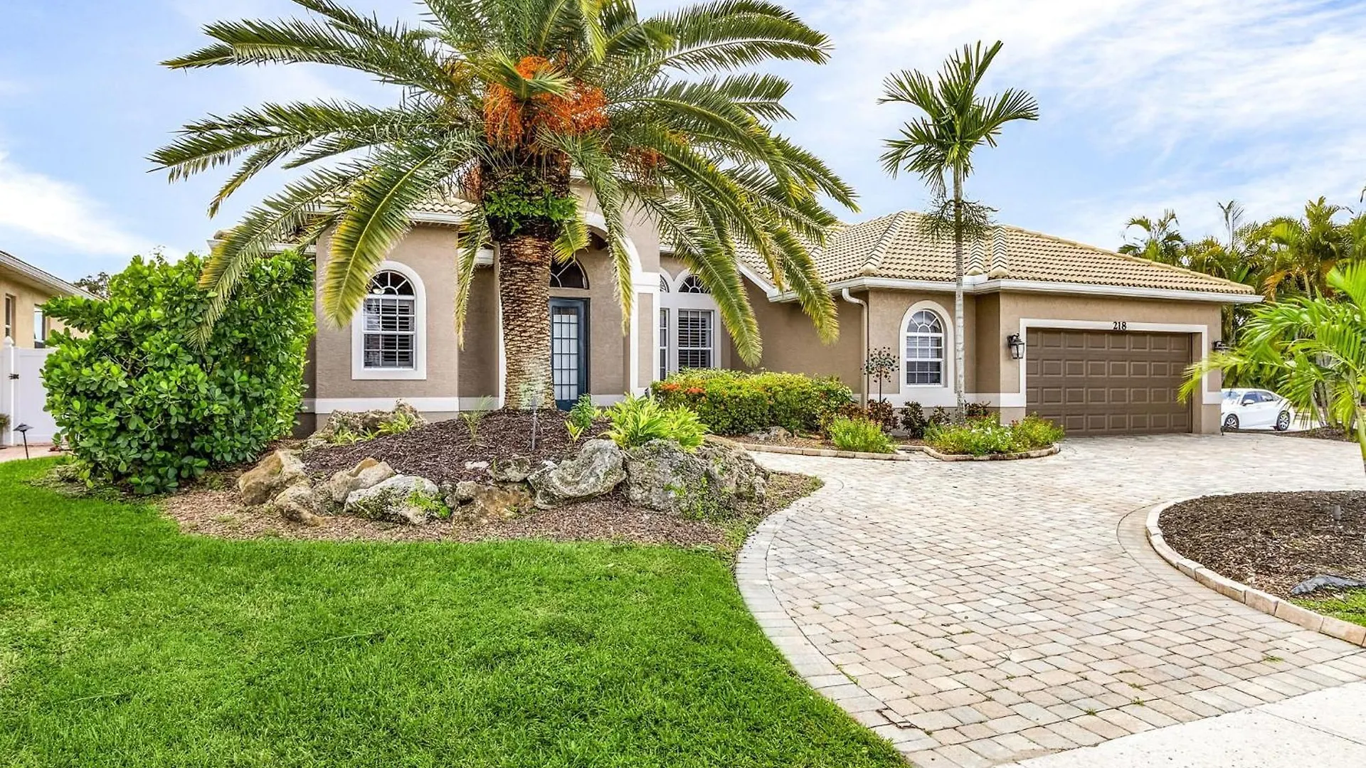 Foosball, Shuffleboard, Heated Saltwater Pool - Coastal Point - Roelens * Cape Coral